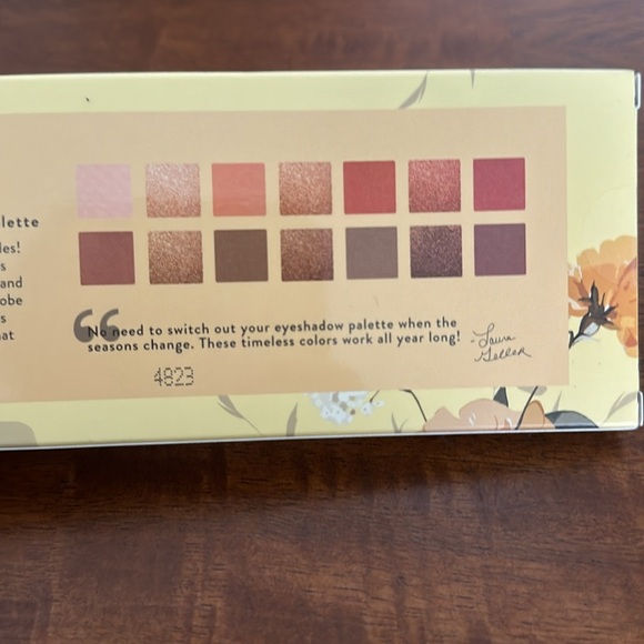 Laura Geller Wildflower Wishes Eyeshadow 14 Multi Finish Eyeshadows - Picture 5 of 9